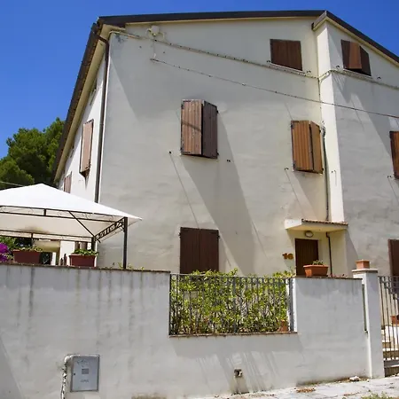 Brezza Del Conero Apartment *